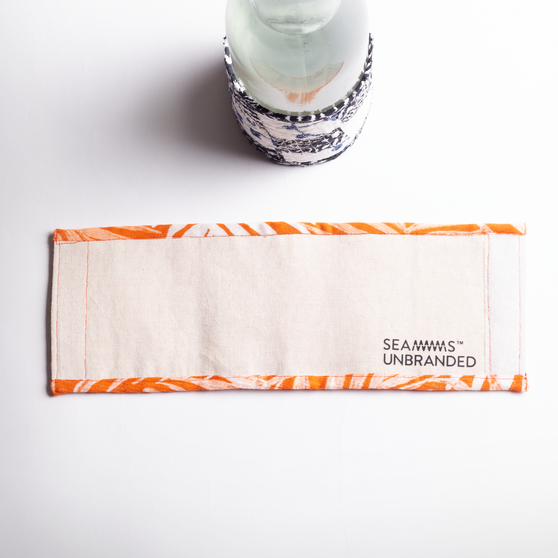 Order sustainable gift wrap for bottles