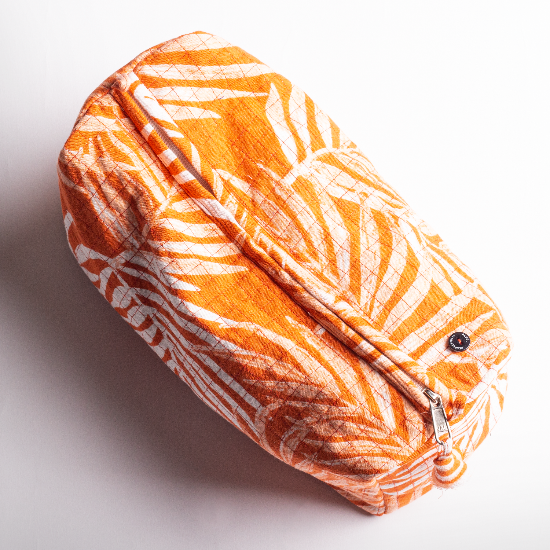 Sustainable toiletry pouch online at Seems Unbranded