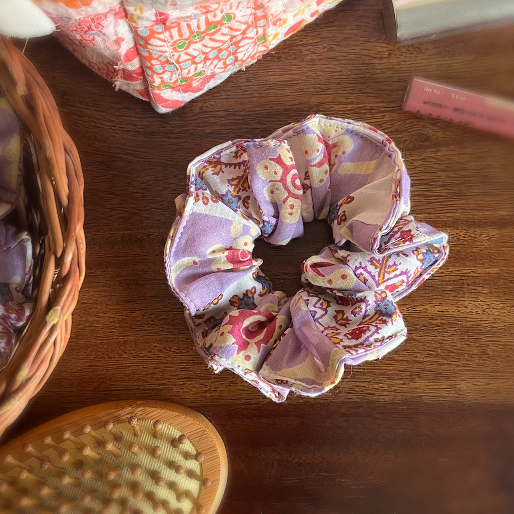Buy sustainable hair scrunchie online