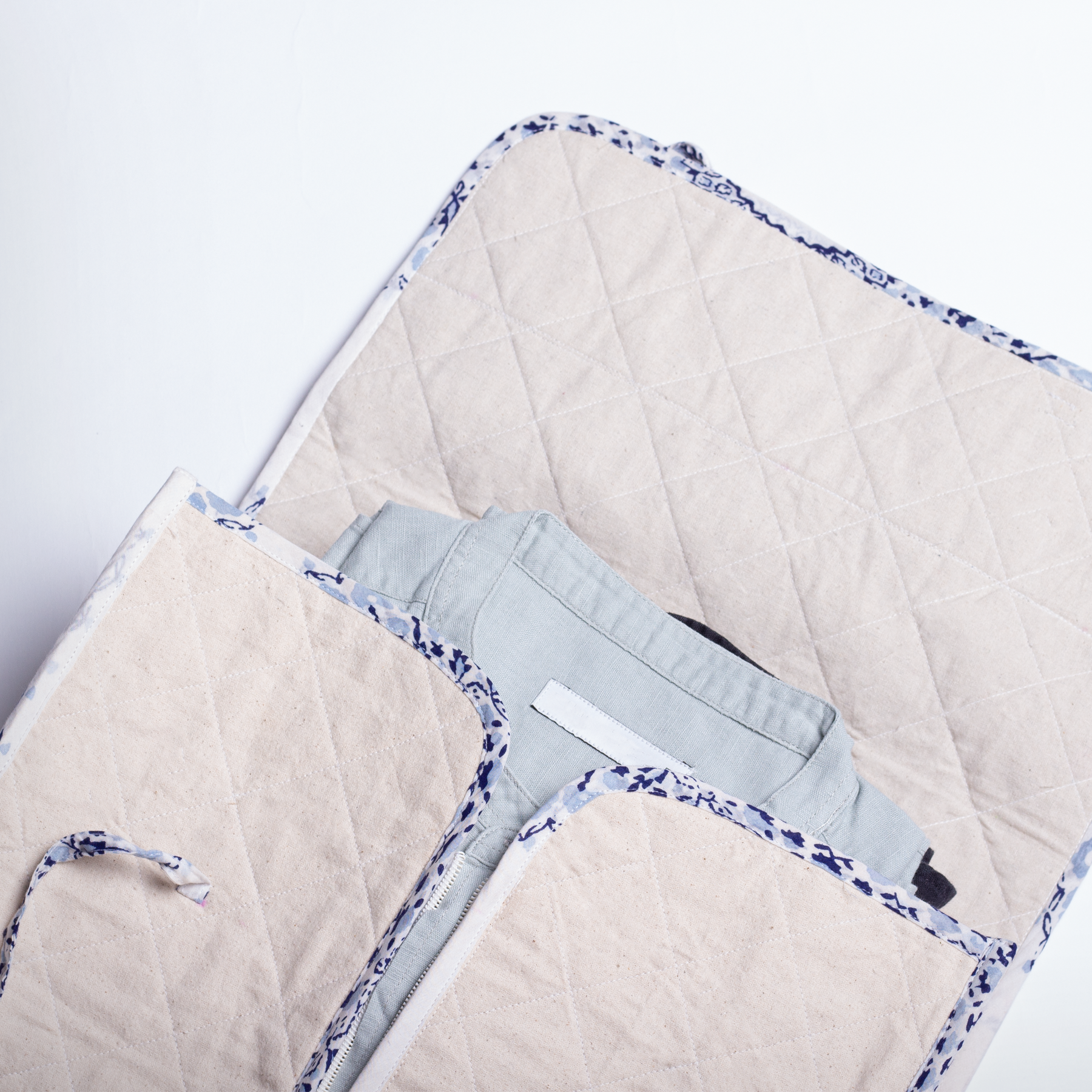 Seams Unbranded - Sustainable garment organiser