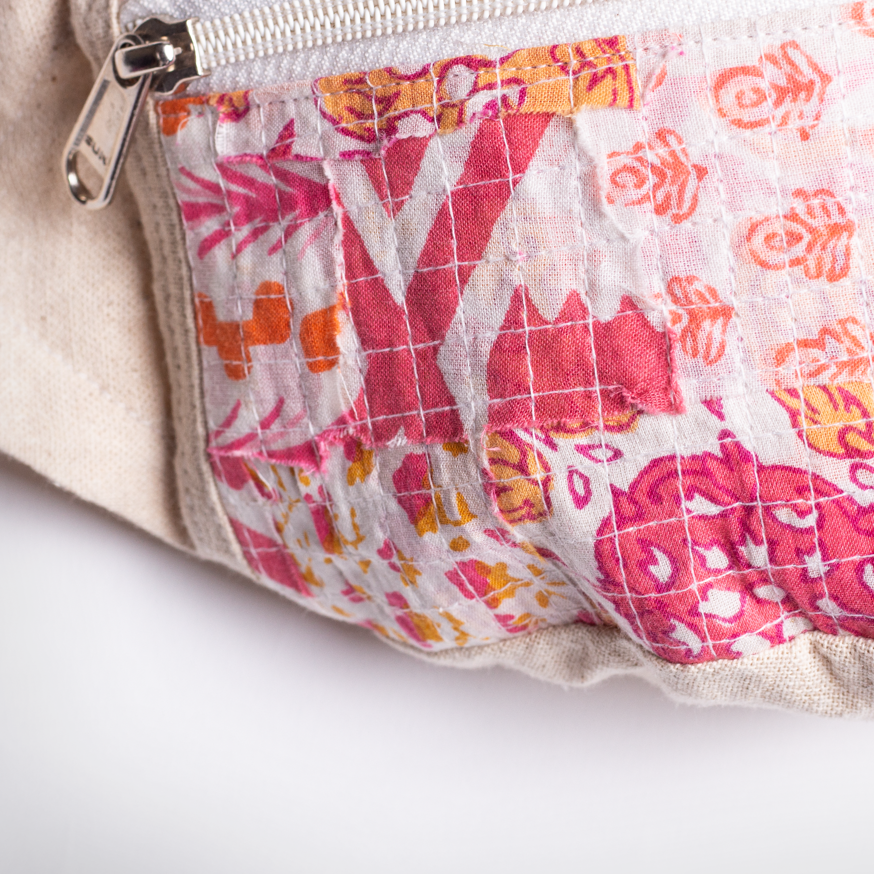 Plastic-free travel organizer