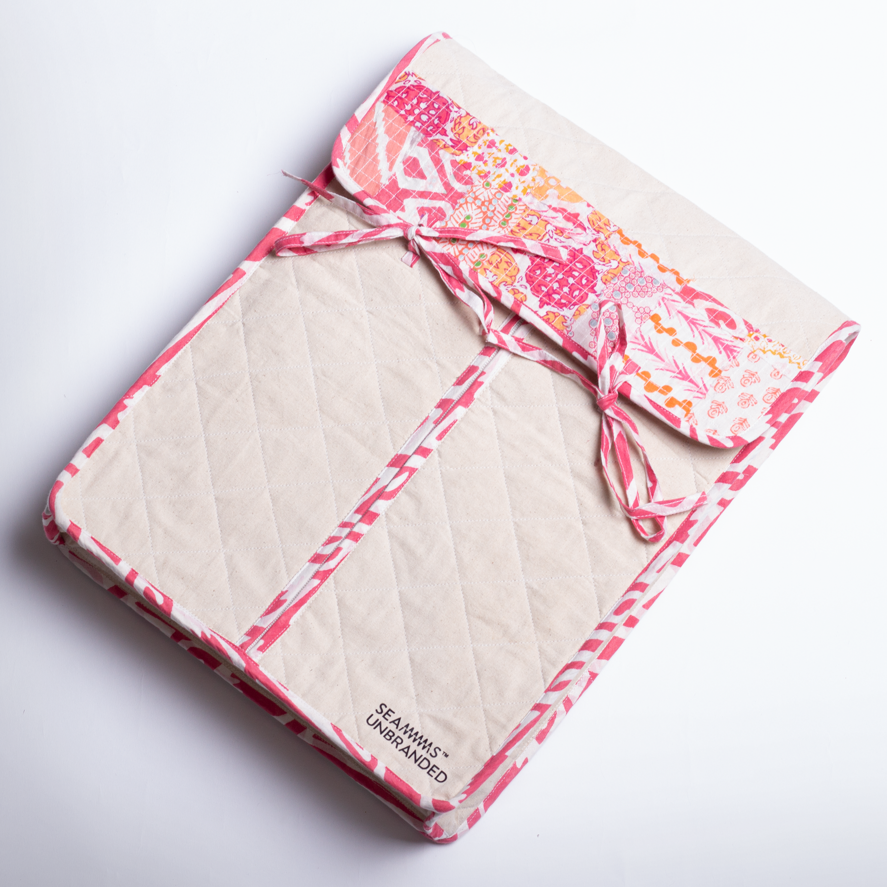 Sustainable garment organiser at Seems Unbranded