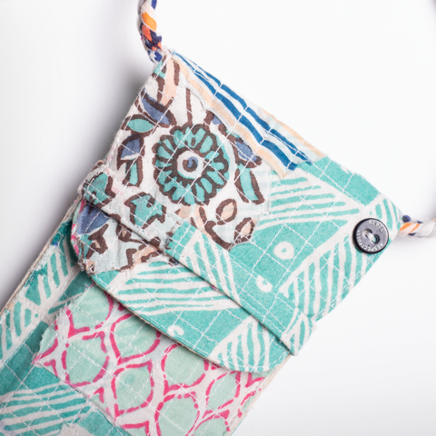 Buy sustainable phone bag for travel