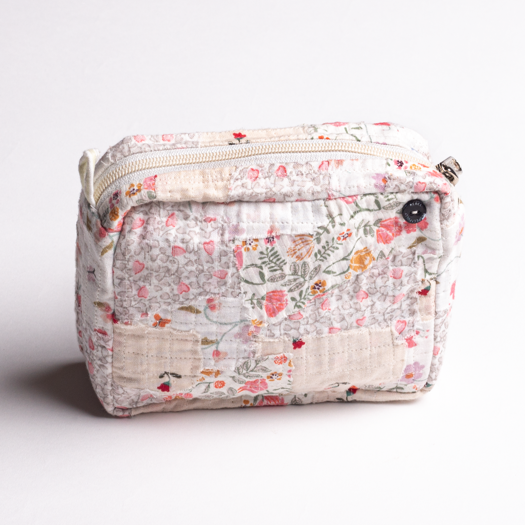  Sustainable Makeup Pouch